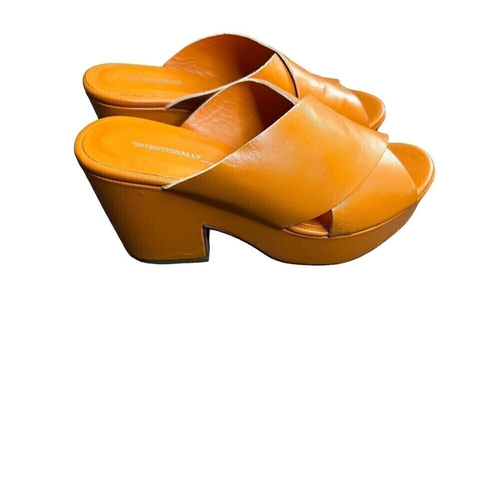 INTENTIONALLY BLANK WOMEN'S DAME MULE - ORANGE LEATHER Size 38